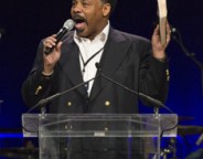 Tony-Evans-preaching235x275