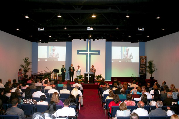 Biserica Agape – Peoria, Arizona: Momente înălțătoare la evocarea unui an de existență!