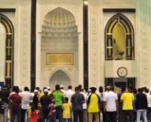 Ziua 14 (22 iulie): Sub vrajă: Islamul popular