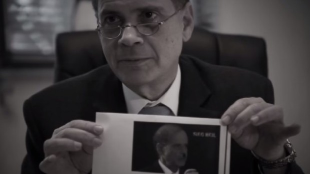 Ambasadorul Israelului din Germania citeşte scrisorile de ură care le primeşte zilnic