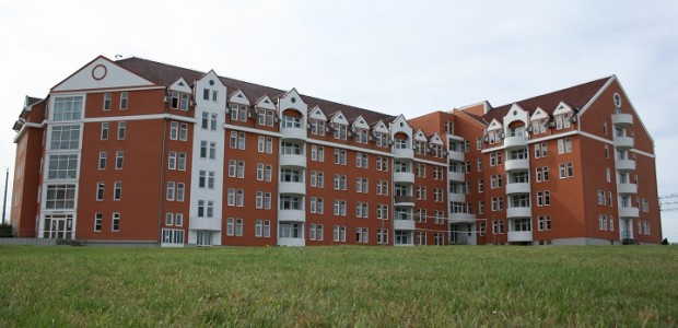 Universitatea “Emanuel” din Oradea anunţă sesiunile de admitere pentru 2015-2016
