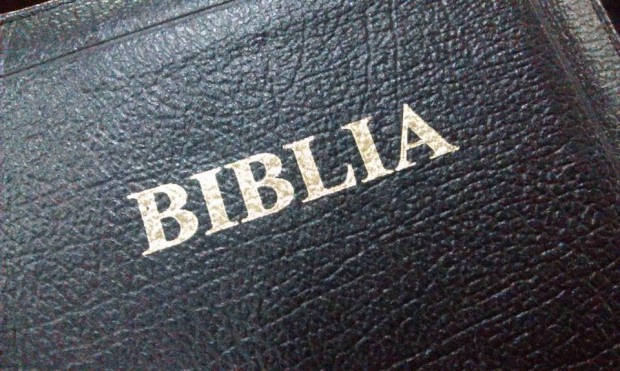 Prima tipărire a Bibliei în limba română şi primii protestanţi în America “La Ordinea Zilei”