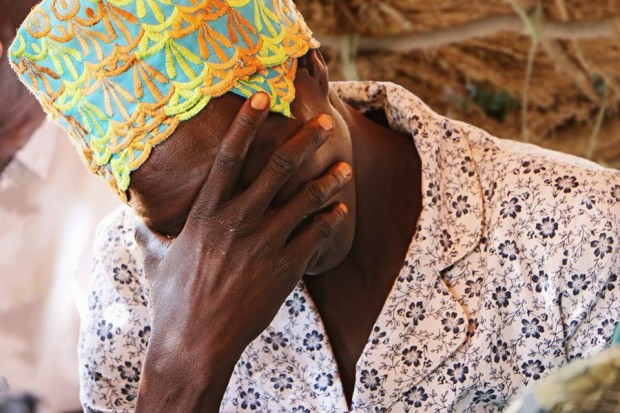 RUGAŢI-VĂ pentru creştinii din SUDAN. Soţia unui pastor a improvizat o biserică între copaci şi stânci