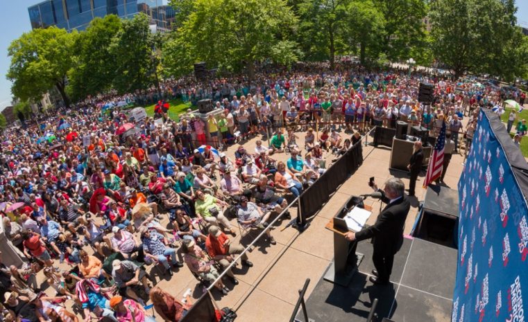 Franklin Graham dă startul celei de-a doua etape a Campaniei „Decision America Tour” în Nord-Est săptămâna viitoare