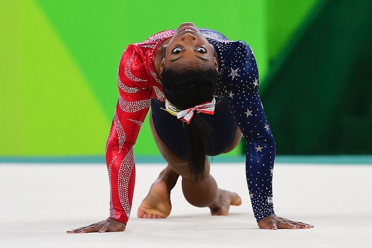 Povestea marcantă a Simonei Biles – gimnasta de 19 ani care face senzaţie la RIO pentru SUA