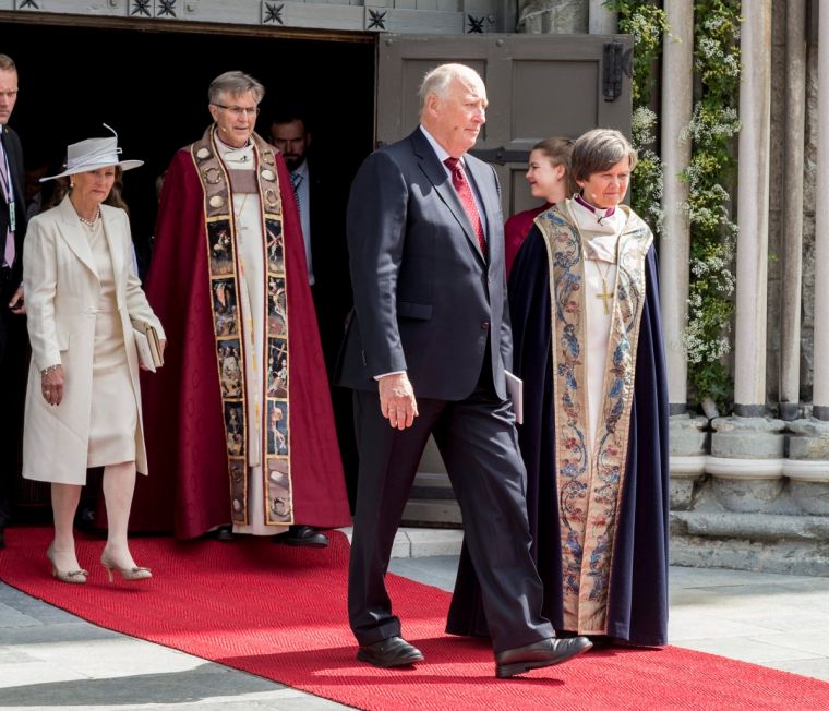Mii de oameni au părăsit Biserica Norvegiană în doar câteva zile