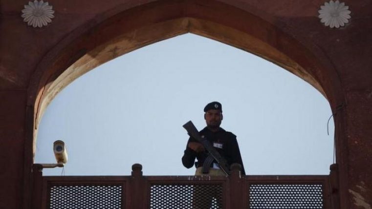 Pakistan: Băiat creștin de doar 14 ani, violat și spânzurat de un copac; poliția susține că e vorba de o moarte naturală