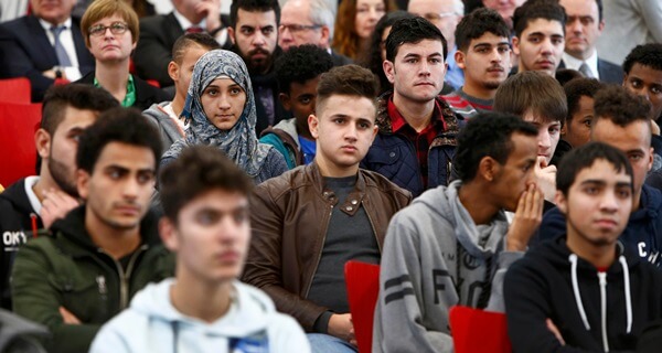 Copiii creștini sunt intimidați de către migranții musulmani din Germania, a declarat un preot