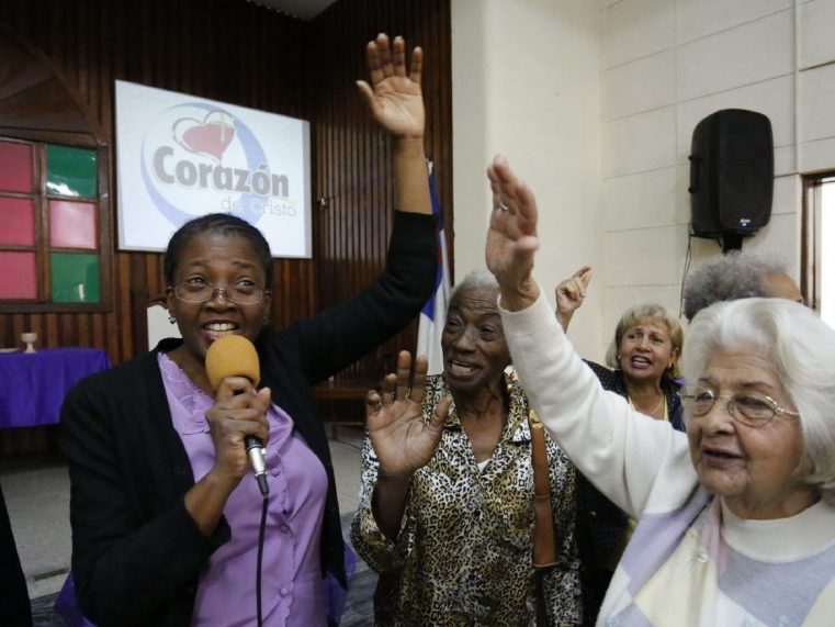 Trezire spirituală majoră în Cuba în pofida tensiunilor
