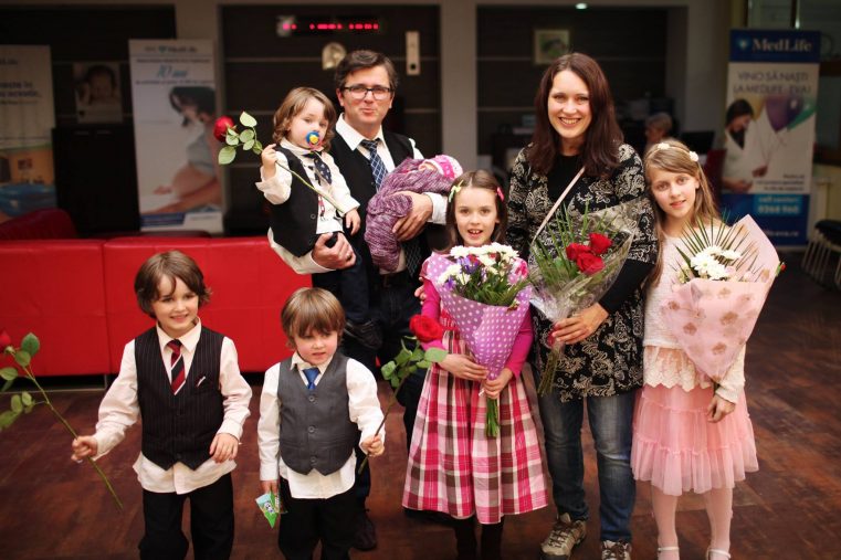 Familia Bodnariu într-o nouă formulă la un an de la întoarcerea copiilor