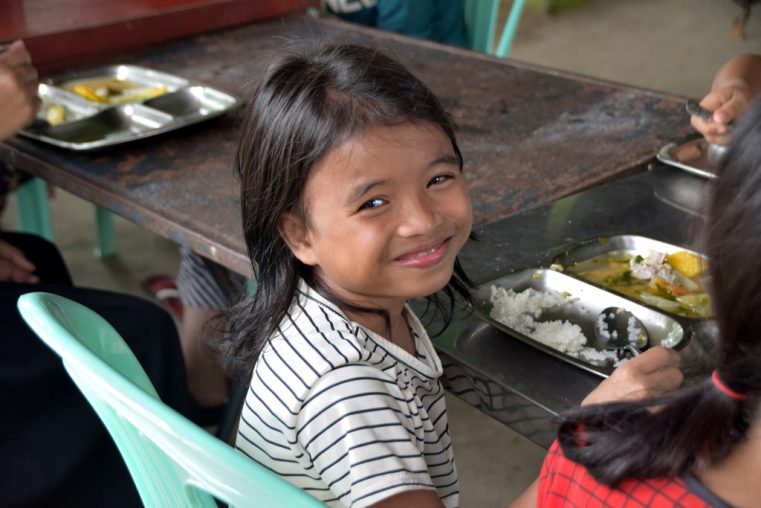 Jurnal de Misiune: Bisericile devin neîncăpătoare în Cambodgia