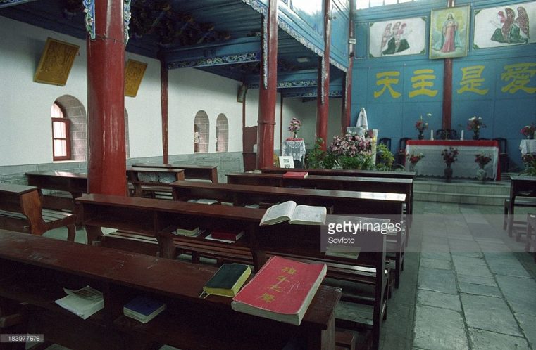 Peste 20 de misionari creştini arestaţi şi acuzaţi de practici oculte în Provincia Yunnan, China