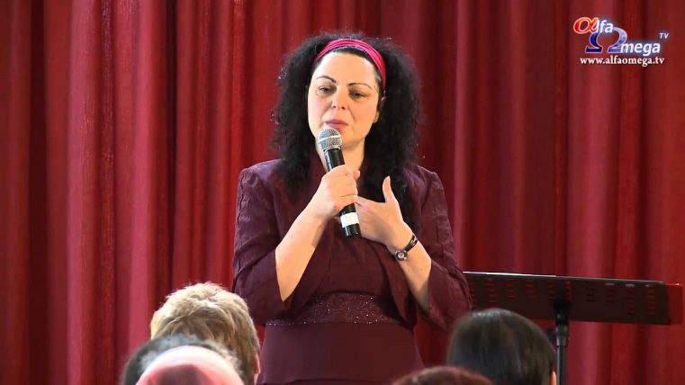 „Tragedie şi Triumf” ţese o pânză nevăzută între Dumnezeu şi Omenire