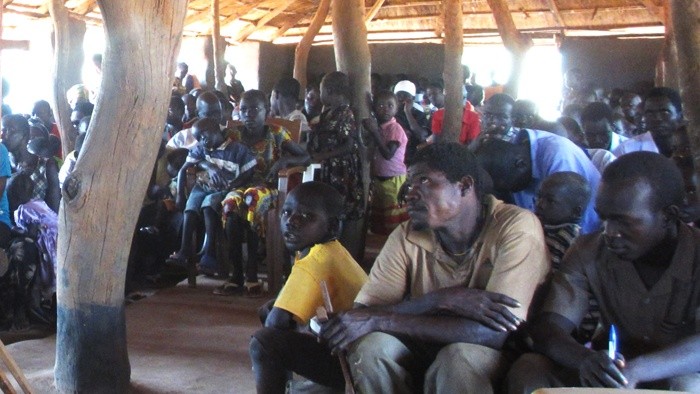 Filmul „Isus” aduce oameni la credinţă în mijlocul Madagascarului