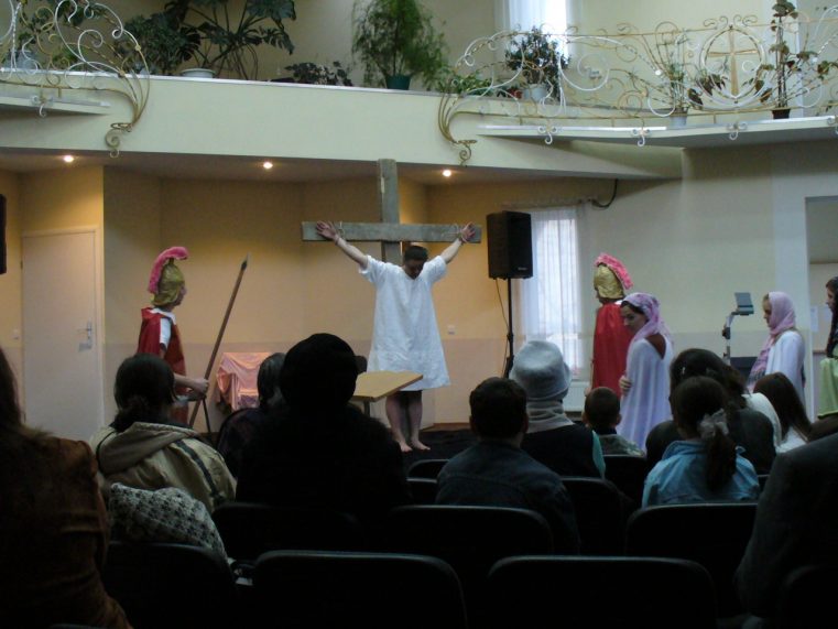 Biserica „Speranţa” din Chişinău la popas aniversar: 25 de ani de istorie cu Dumnezeu