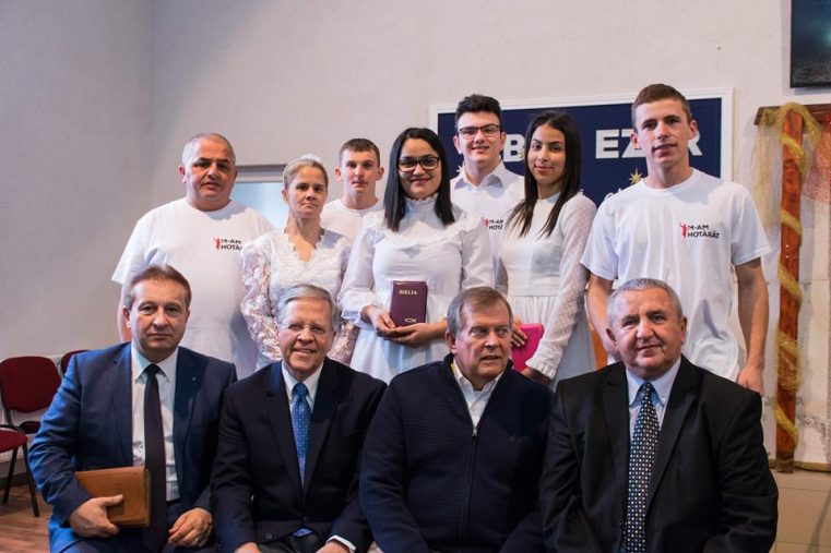 Șapte membri noi în familiei Bisericii „Pâinea Vieții” din Lugoj