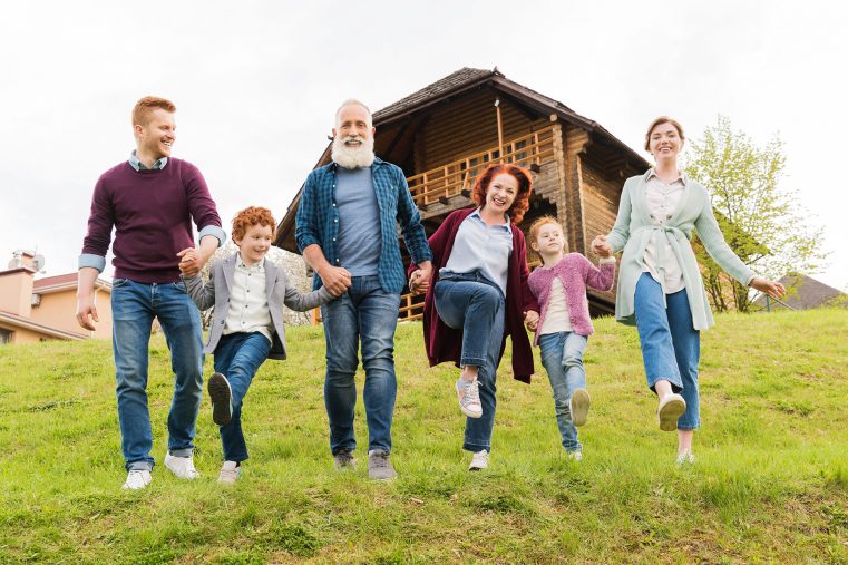 Doar 25% dintre creștini practică credinţa împreună cu ceilalţi membri ai familiei