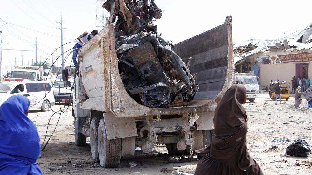 O bombă într-o camionetă ucide cel puțin 79 de persoane în capitala Somaliei
