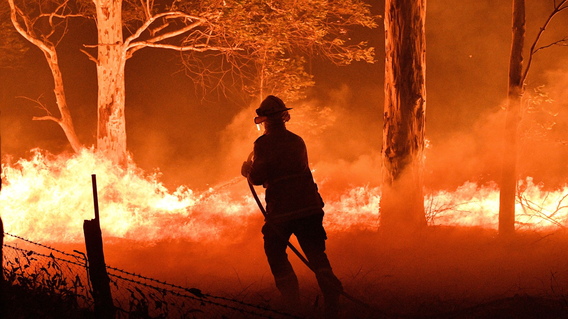 Peste 180 de persoane au fost arestate în Australia, fiind acuzate de piromanie
