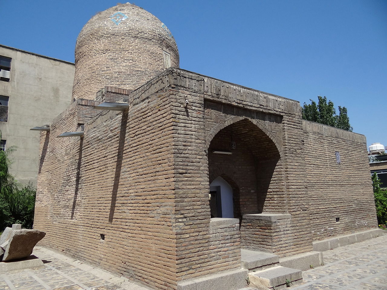 Iranienii amenință că vor distruge Mormântul Reginei Estera și a lui Mardoheu
