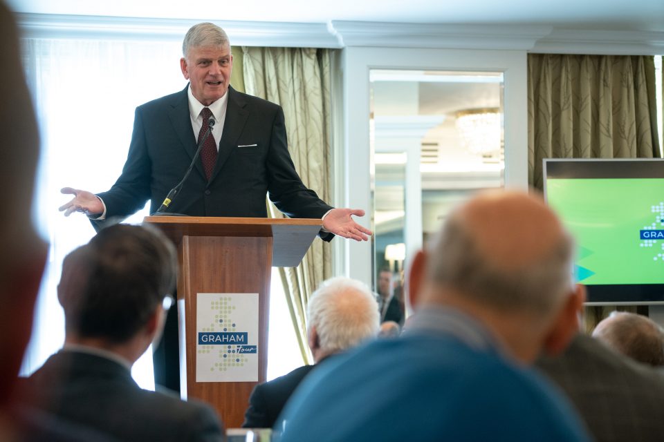 100 de lideri ai bisericilor din Marea Britanie s-au întâlnit cu Franklin Graham la Londra (FOTO)