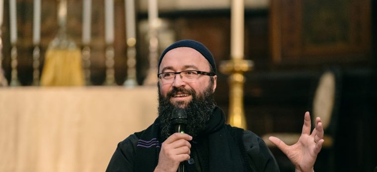 Visarion Alexa: Nu e cazul să ne arătăm „mușchii”, expunându-i pe cei dragi