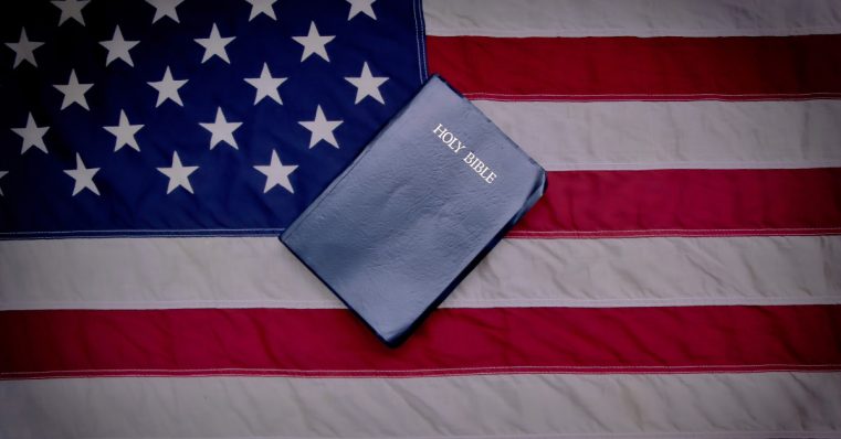 49 la sută din populația Americii consideră că Biblia ar trebui să influențeze legislația Statelor Unite