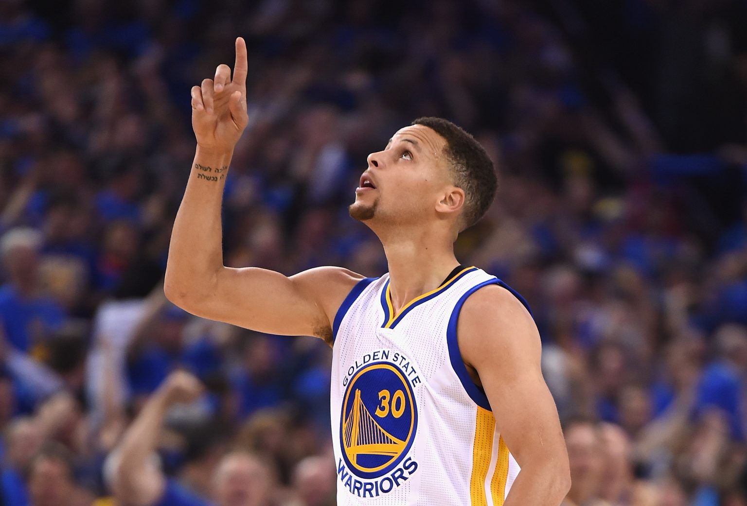 Starul NBA Steph Curry transmite servicii de închinare live pe Instagram