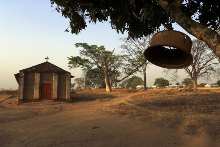 UGANDA: Un tată musulman și-a incendiat fiica pentru că se convertise la creştinism