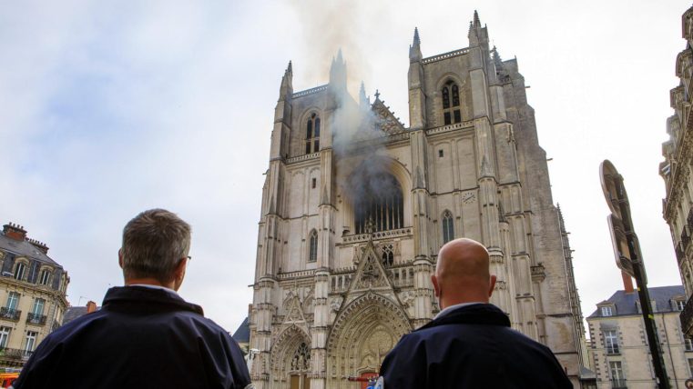 Incendiul de la Catedrala din Nantes: un voluntar al bisericii mărturisește că a pornit flăcările intenționat