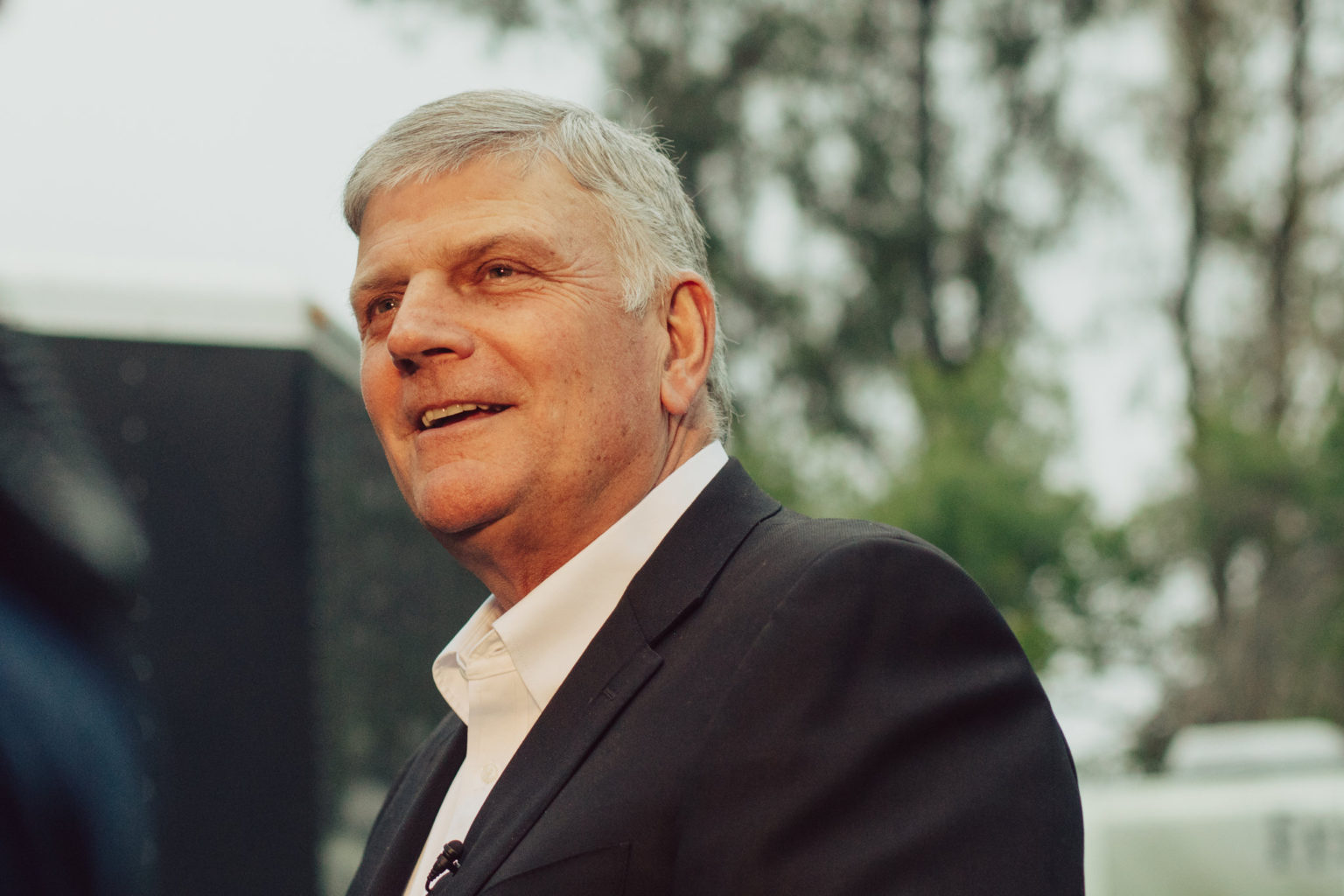 Franklin Graham: Rugaţi-vă ca Dumnezeu să ne ajute să aflăm adevărul despre alegerile americane