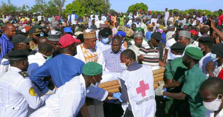 Masacru în Nigeria: Boko Haram ucide 110 persoane în cel mai violent atac din acest an