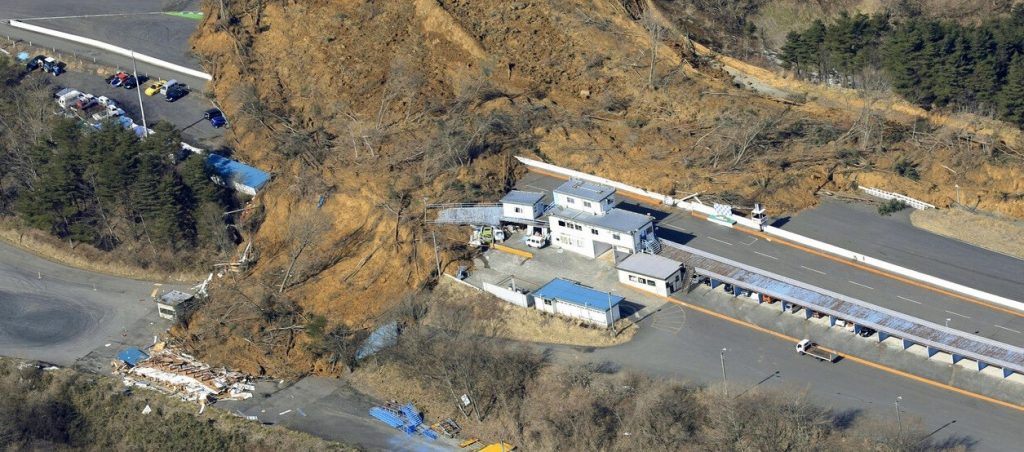 JAPONIA | Un puternic cutremur a declanșat o alunecarea de teren la 10 ani de la dezastrul nuclear de la Fukushima