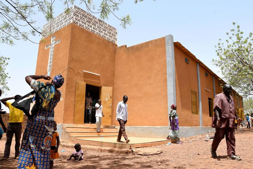 Burkina Faso – bărbați înarmați ucid 15 persoane prezente la un botez