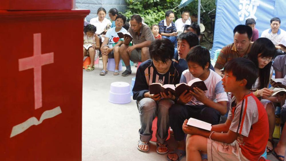 Poliţia din China arestează 18 adulți şi 10 copii la o întâlnire religioasă ilegală