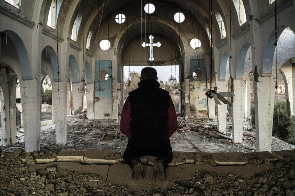 Cum să ne rugăm pentru creștinii persecutați din Siria şi Irak