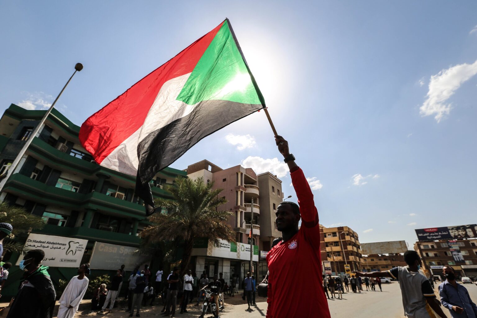 Un cuplu creștin din Sudan riscă biciuirea pentru „adulter”