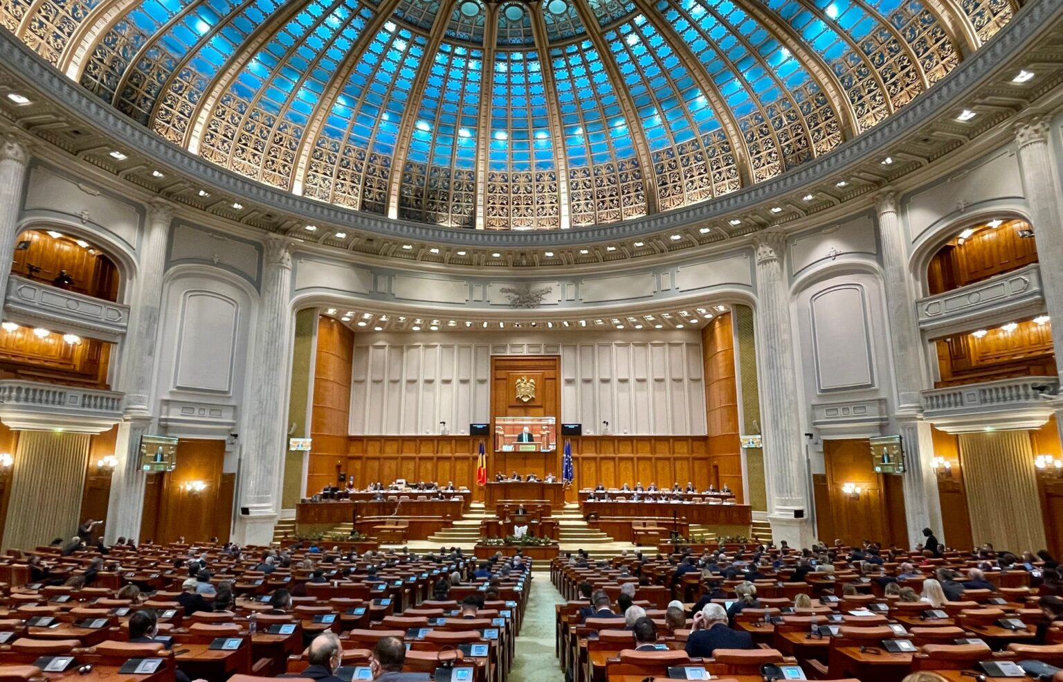 Parlamentul României va supune adoptării o declarație privind consolidarea egalității de gen