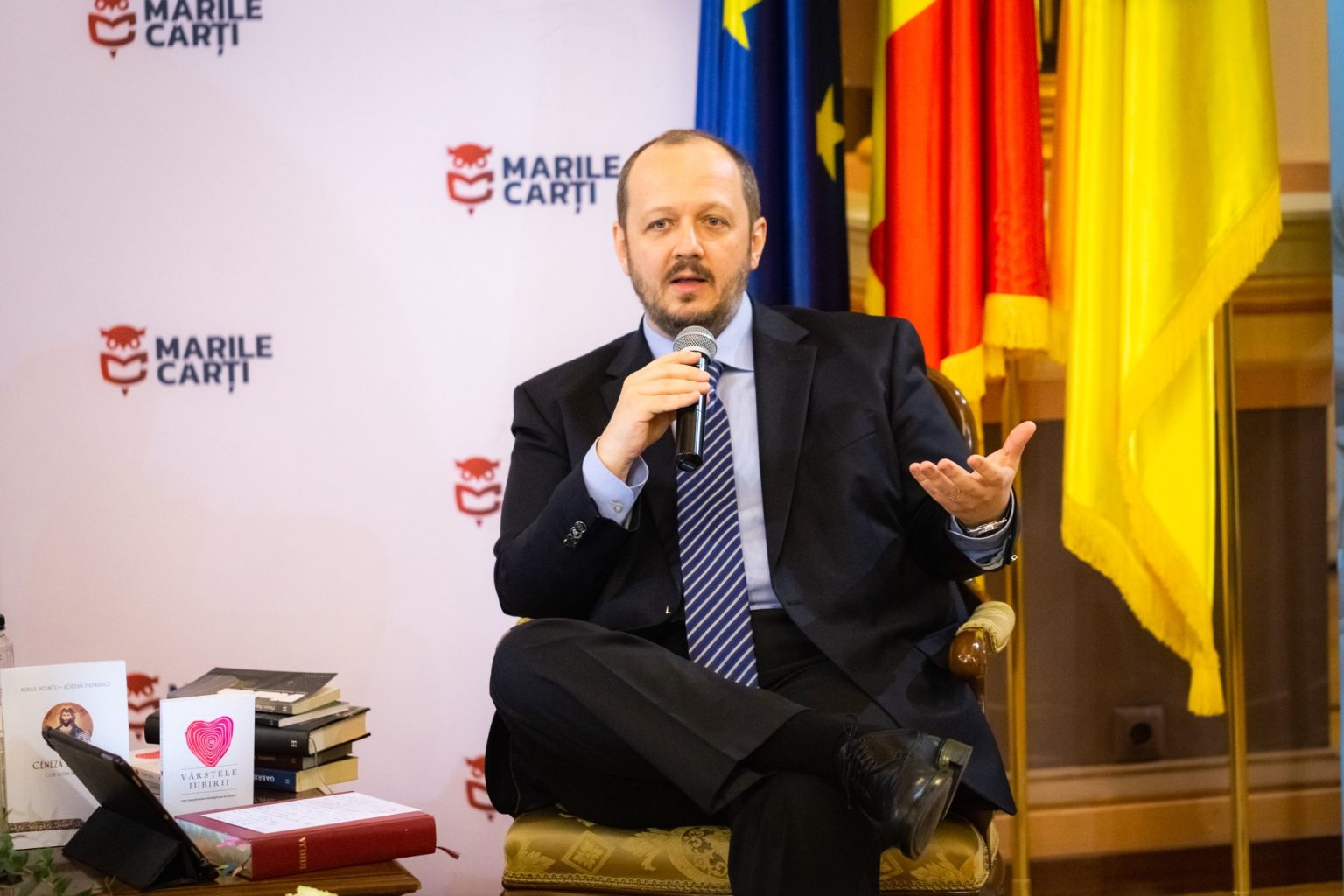 Adrian Papahagi despre etica afișelor electorale