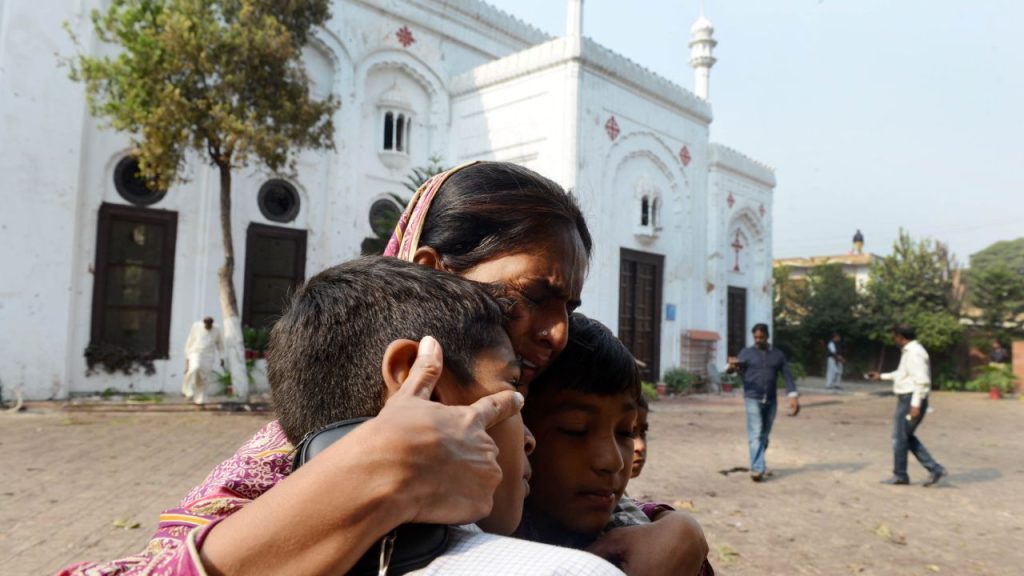 Suspecți nepedepsiți după ce au torturat şi ucis un creștin în Pakistan