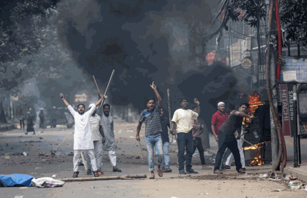 Extremiști musulmani terorizează creștinii și marchează casele cu cruci în Bangladesh