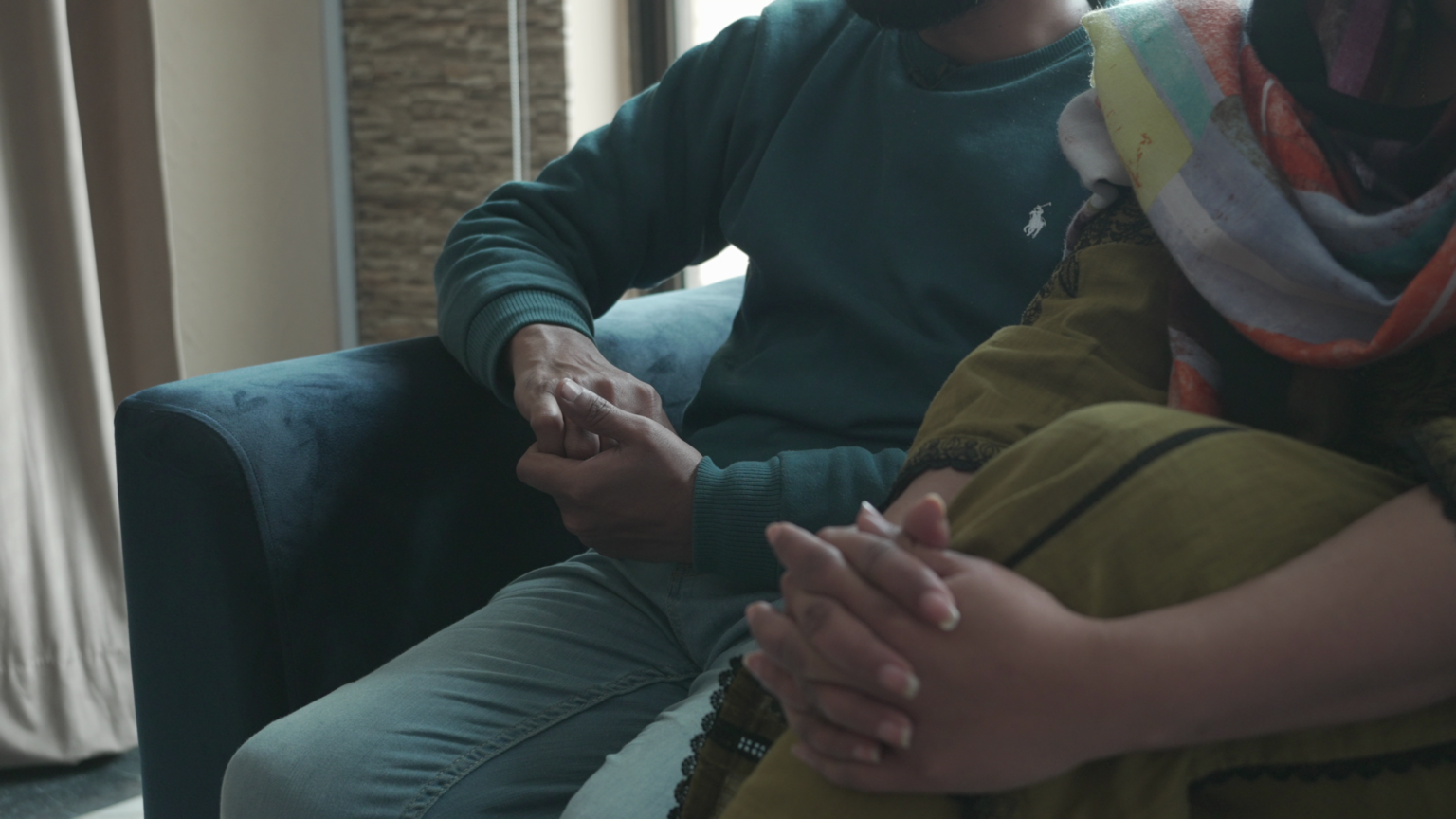 Pakistan: Un grup de bărbați mascați au violat o femeie creștină și i-au legat soțul de un copac