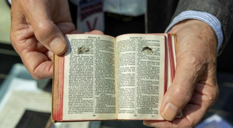 Forțele de apărare australiene lansează o nouă ediție a Bibliei la 20 de ani de la lansarea anterioară
