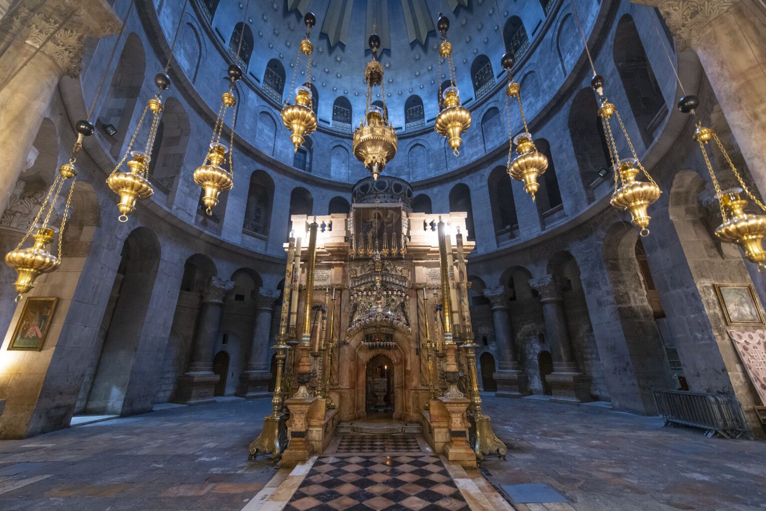 Pelerinaj în Țara Sfântă: Biserica Sfântului Mormânt, Scăldătoarea Bethesda și Biserica Sfânta Ana – între istorie și credință