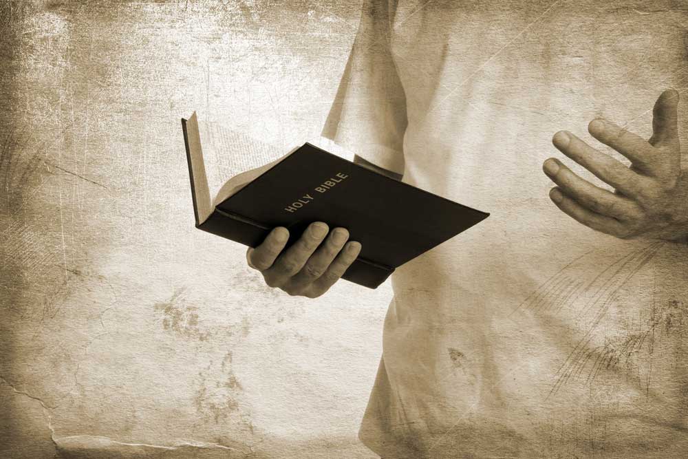 Când un popor mic dă lumii o Carte mare: 5 neamuri care au primit Biblia prin români